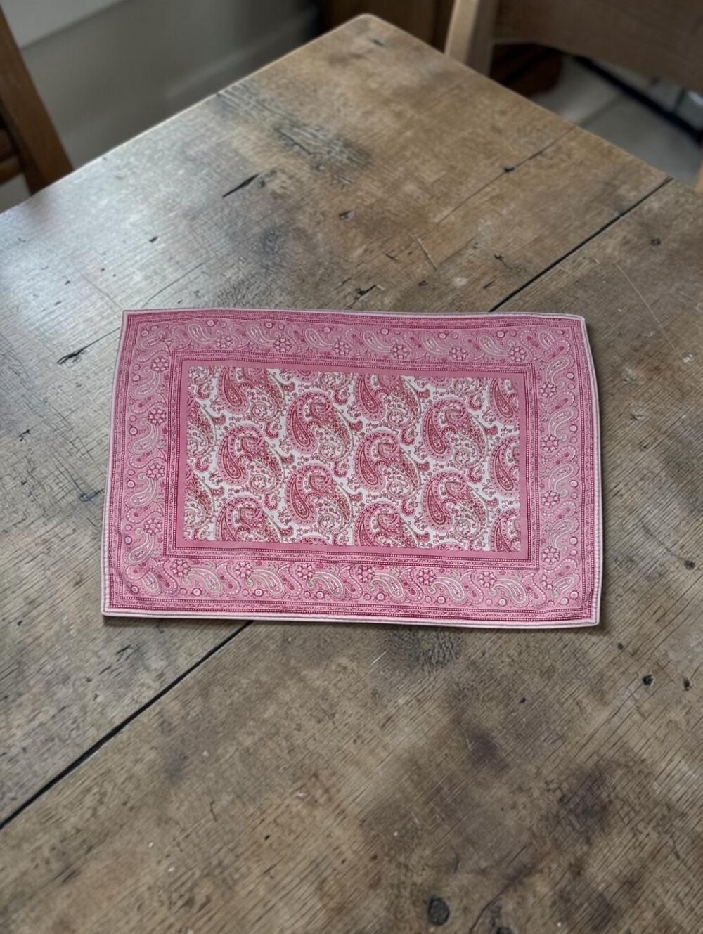 6 Williams-Sonoma Reversable Pink Paisley And Stripe Placemat. 14" x 20".